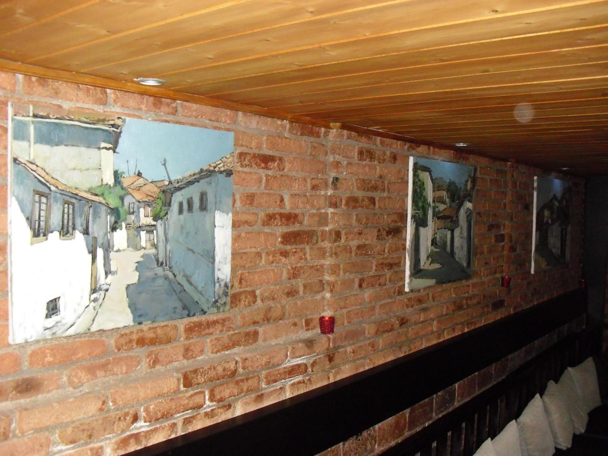 Guest House Bujtina Leon Korça Exteriör bild