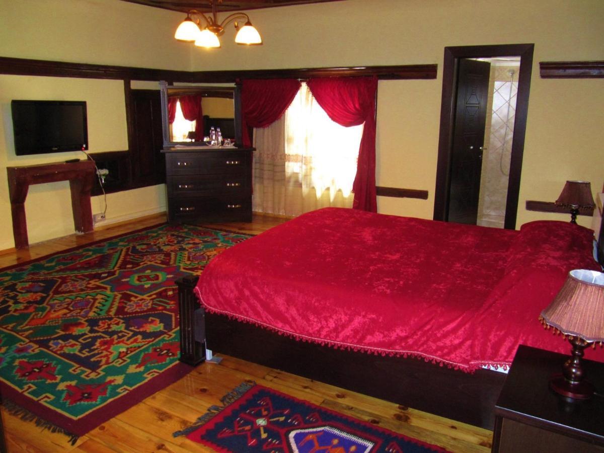 Guest House Bujtina Leon Korça Exteriör bild